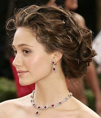 elegant hairstyles for long hair prom. Prom Hairstyles are very