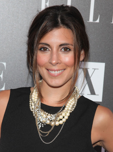 Layering your Necklaces for a New Look X%2BArmani%2BExchange%2BELLE%2BHost%2BNight%2BDisco%2BGlam%2BUf W2dbobU3l Layering your Necklaces for a New Look