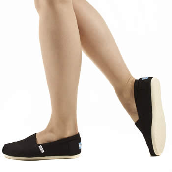 Toms Womens Fashion Footwear 1300407070m3 main Toms Womens Fashion Footwear