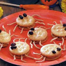 Halloween Spooky Spider Snacks (Fun for the Kids to Make)