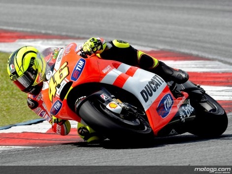 [Valentino-Rossi-in-action-MotoGP-in-Sepang-test-2011-wallpaper[7].jpg]