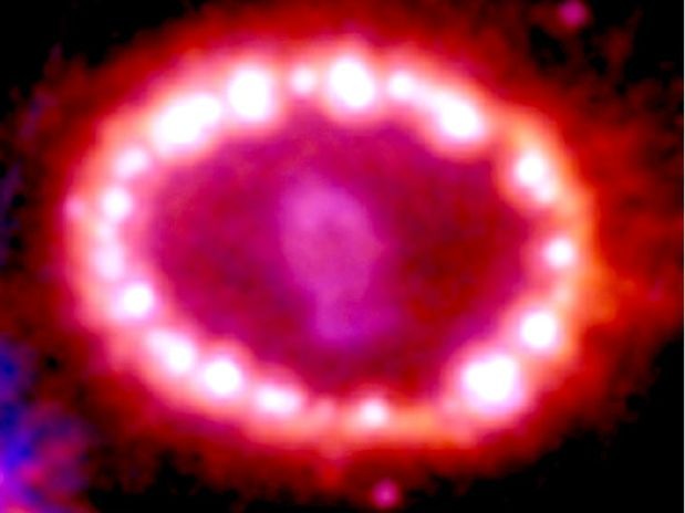 [anel de supernova[4].jpg]
