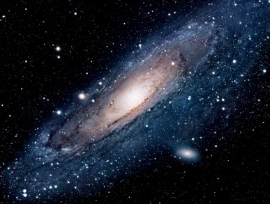 galáxia M31 e as galáxias satélites M32 e M110