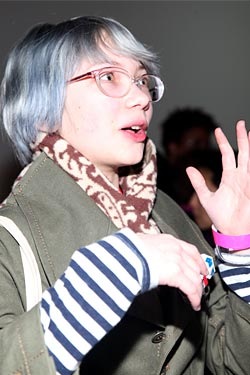 [20100216_tavi_250x375[11].jpg]
