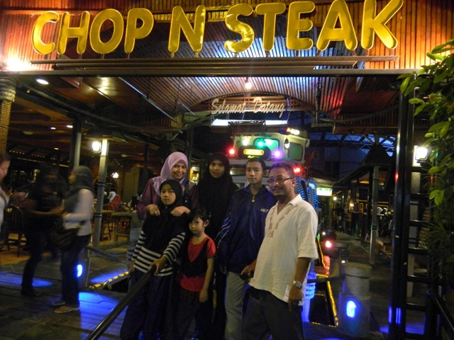 [chop n steak 16[3].jpg]
