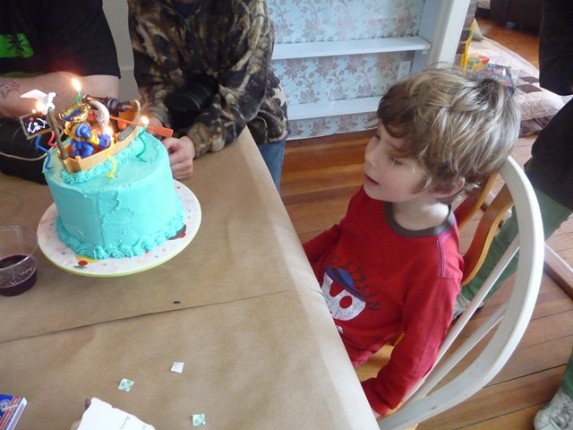 [Blowing out candles[3].jpg]