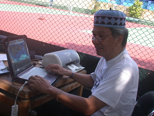 Ferry Raturandang Peduli Petenis Cilik