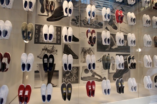 [kedswhitneybloomingdalesbig3.jpg]