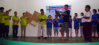 Day 4 - Ptr. Jericho Manalo awards special gifts to Korean missionaries.