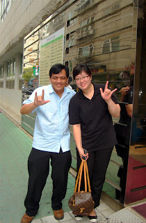 Day 2 (4:00 pm) - Sir Jojo takes a shot with his Korean counterpart sign language interpreter Ma'am Gloria Nayeon Kwon.