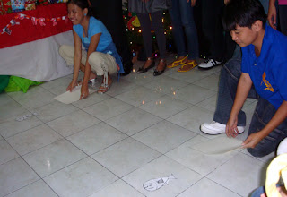 Jennyfer and Jefferson in Fish-on-Plate Game