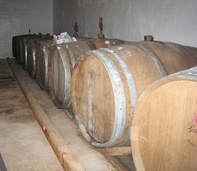 [de dolle brewery barrels[2].jpg]