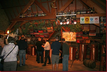 De_Halve_Maan_brewery_tour_bigroom_people2_800 De_Halve_Maan_brewery_tour_bigroom_people2_800
