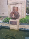 湖左岸铜雕塑