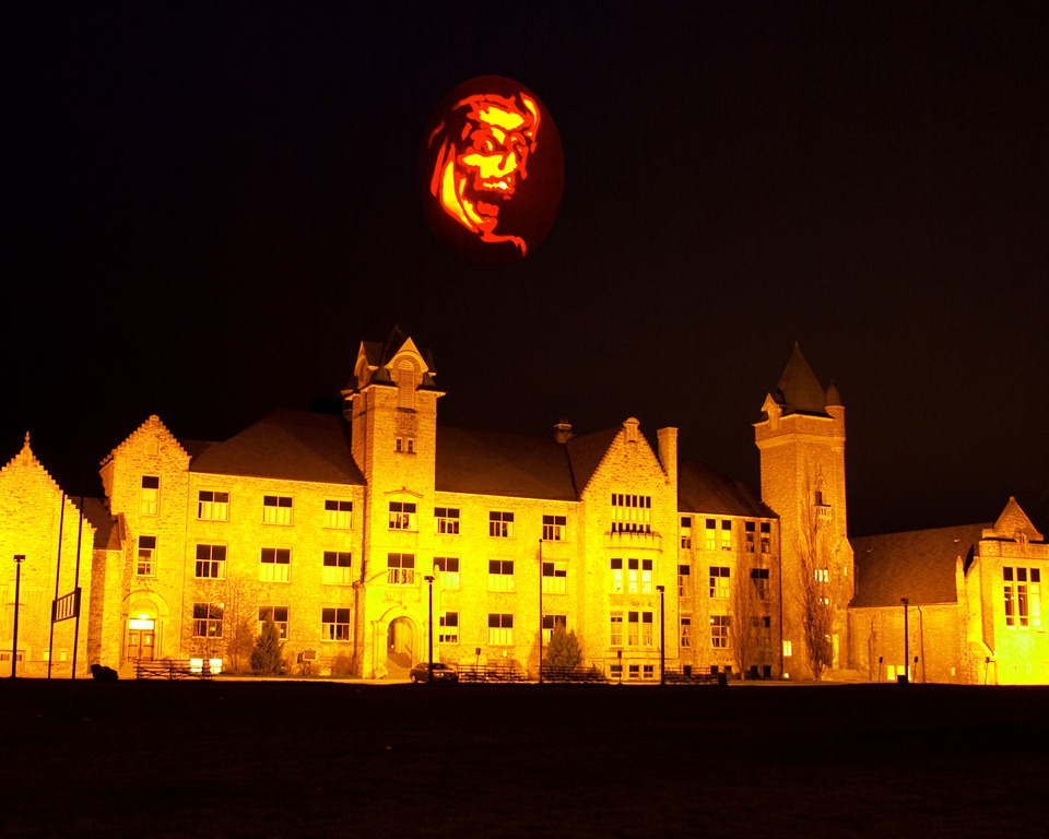 [GCI with Full Moon[3].jpg]