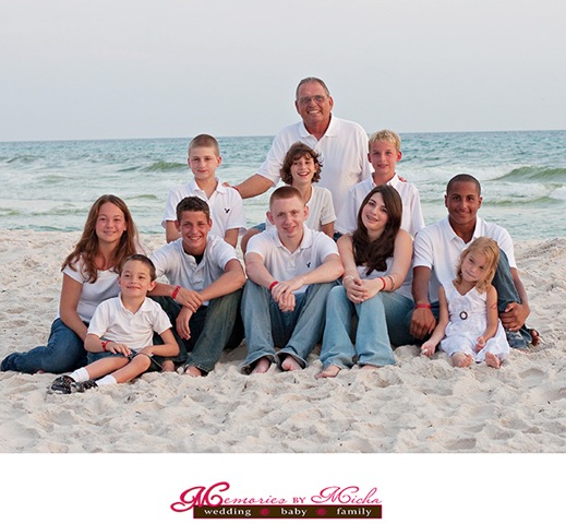 [Andrea Freeman and fam36 copy blogger[3].jpg]