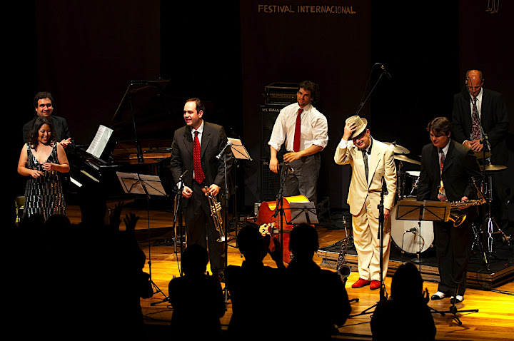 Festival I LOVE JAZZ, Teatro Cosipa em São Paulo-SP. Show com Mike Hashim (EUA) e Happy Feet Jazz Band (BRA) 16/09/2009.