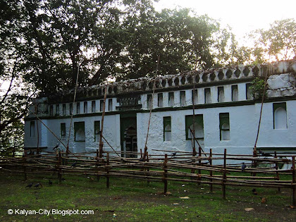 Masjid on Durgadi Fort Kalyan