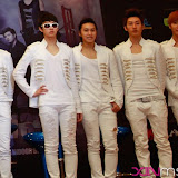 <2011@SS3 in Singapore / Cr. xinmsn / Photo by Running Into The Sun >