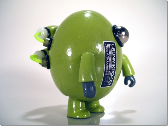 MikeSlobot_GrunrMikro_15AnnivQees_1 MikeSlobot_GrunrMikro_15AnnivQees_1