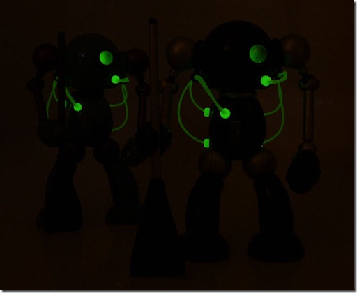 mikeslobot_SUPbot_both_glow mikeslobot_SUPbot_both_glow