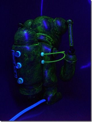 mikeslobot_spaceace7_blacklight2