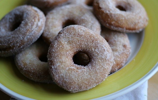 [apple cider donuts 8.jpg]