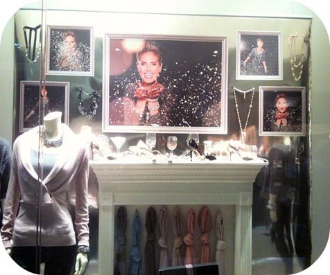 ANN TAYLOR11