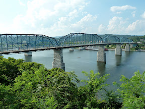 Walnut Street Bridge