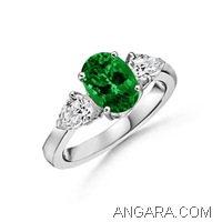 Oval-Emerald-with-Pear-Shaped-Diamond-Side-Stones-Ring-in-Platinum-(6X4-mm)_SRW0560EH_Reg