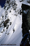 Craig Kelly recebendo as mercadorias