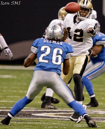 [Louis_Delmas_Lions_Saints[20].jpg]