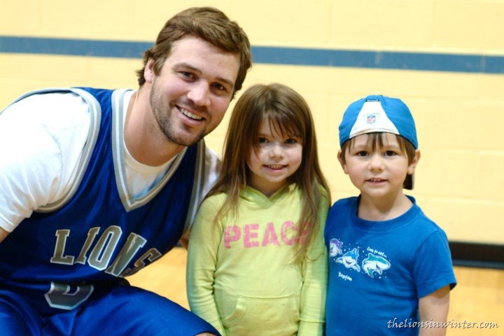[Drew_Stanton_Detroit_Lions_Basketball_Firefighters[23].jpg]