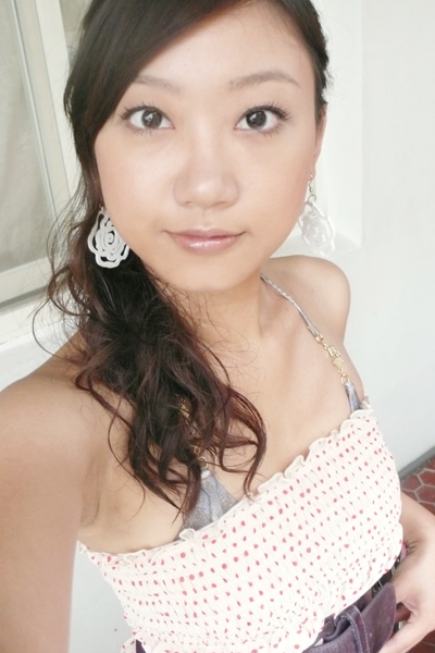 努力邁向"好感系彩妝"