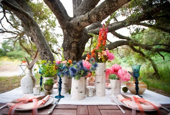 birch-bark-vases-gladiola-scabiosa-centerpieces-580x386 the sweetest occasion