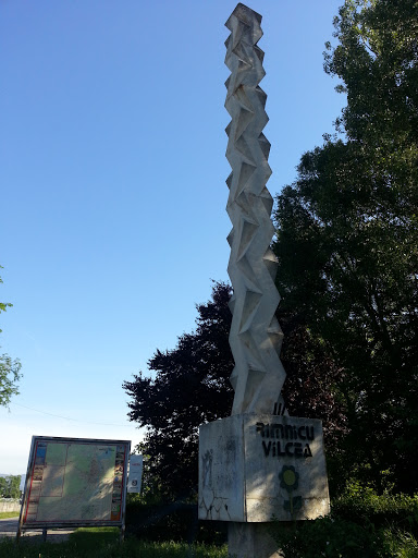 Monument Intrare Ramnicu Valcea