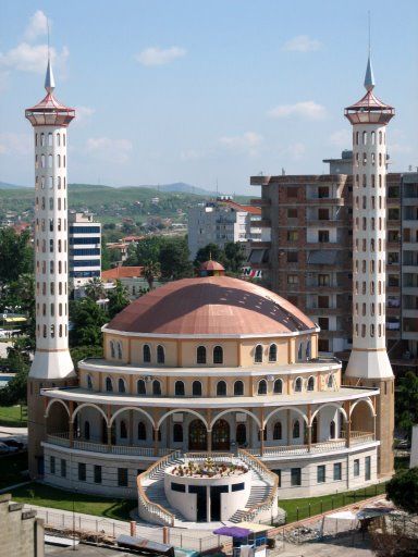 xhamia%20fier%20nga%20zeni.jpg