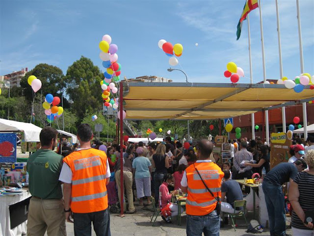 Voluntarios controlando el evento. Voluntarios controlando el evento.