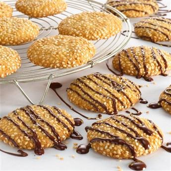 [Toasted-Sesame-Seed-Sugar-Cookies.ashx[7].jpg]