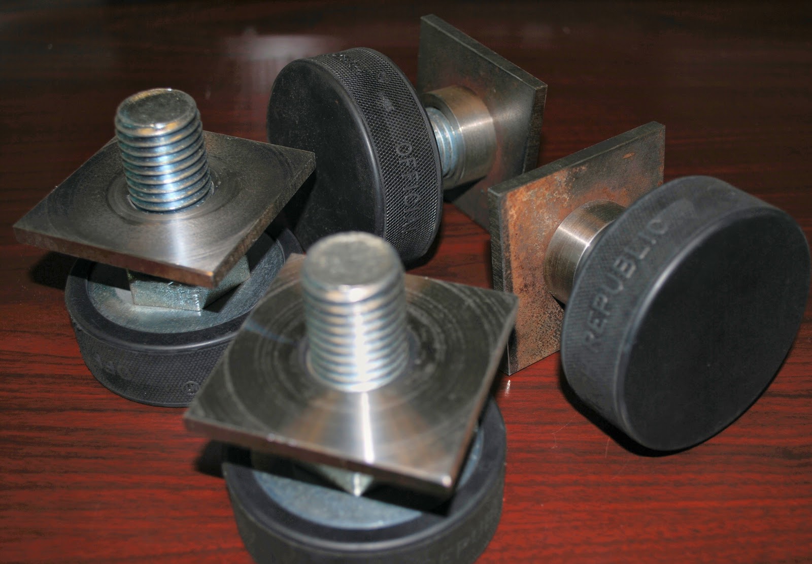 [LatheBenchFeet_100929_02[3].jpg]