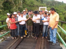 GOBIERNO PROVINCIAL INAUGURA PUENTE EN CHANTZAZ