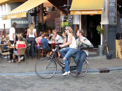 [amsterdam_bicycle_many14.jpg]