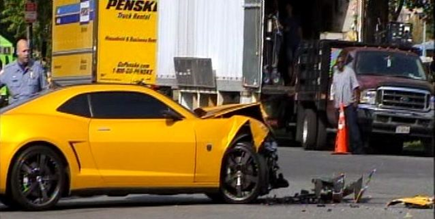 ชนจริงไม่ได้อิงตามบท รถ อุบัติเหตุ รถ Bumblebee ปะทะ รถตำรวจ ชนจริงไม่ได้อิงตามบท รถ อุบัติเหตุ รถ Bumblebee ปะทะ รถตำรวจ