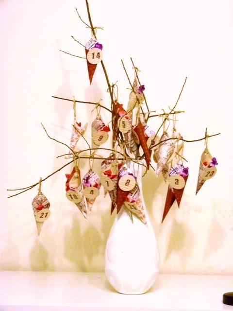 [Sarah's advent bouquet[9].jpg]