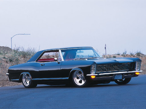 0612_rodp_01_z%2B1965_buick_riviera%2Bside_view.jpg