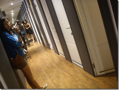slacking at the fitting rooms corridor