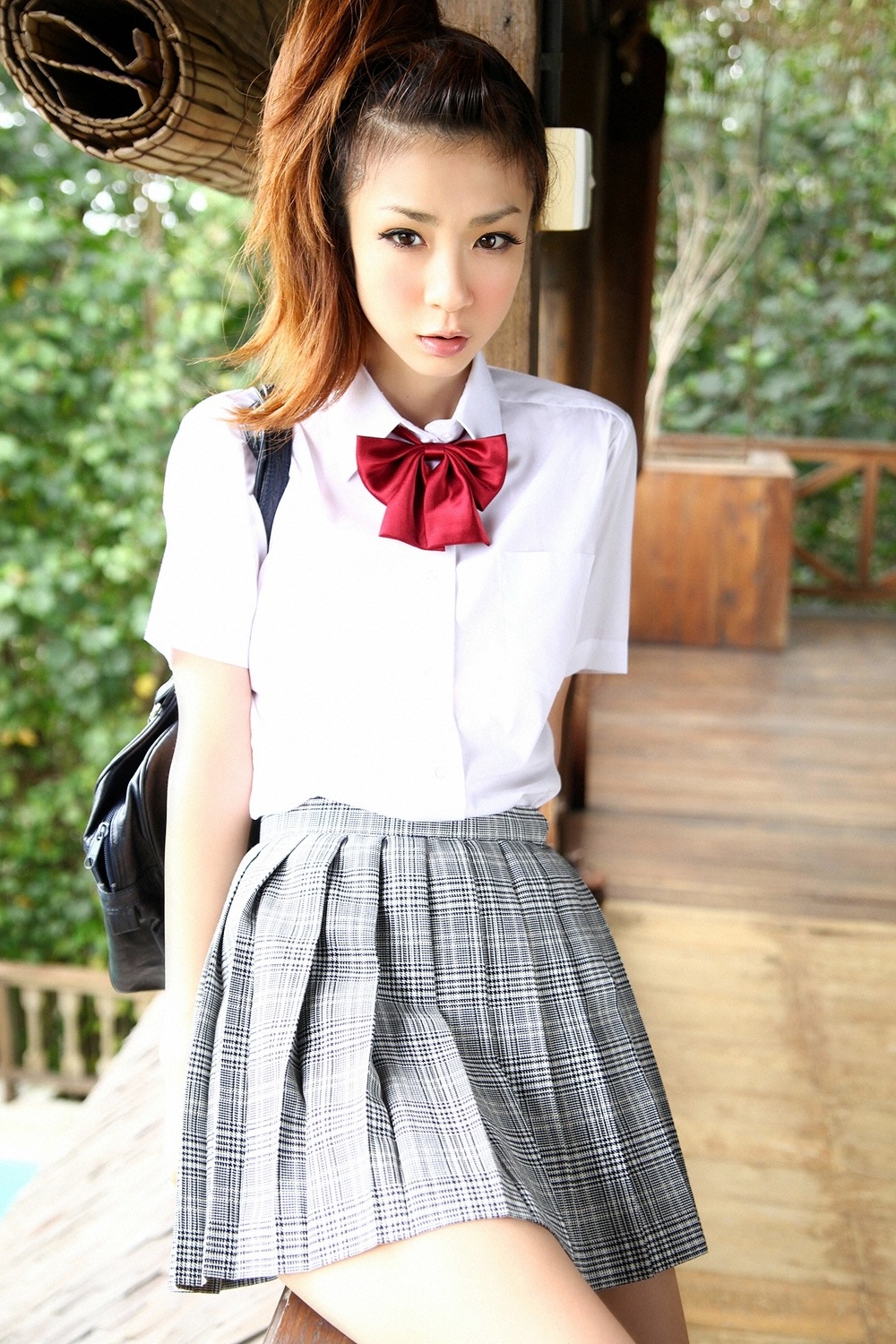 [SlickDog-AkiHoshino_schoolgirl_01[2].jpg]