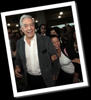 Retienen a Vargas Llosa en aeropuerto de Venezuela
