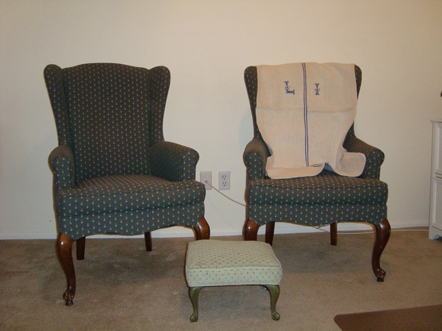 [wing chairs 005[5].jpg]