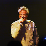 devo-lead-singer.jpg